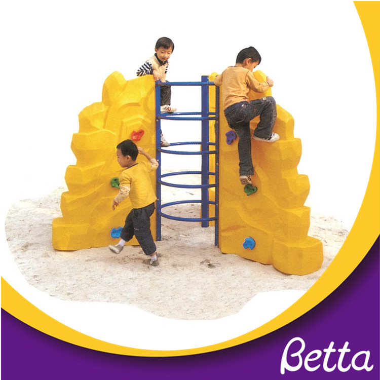 climbing wall2 جدار التسلق 2