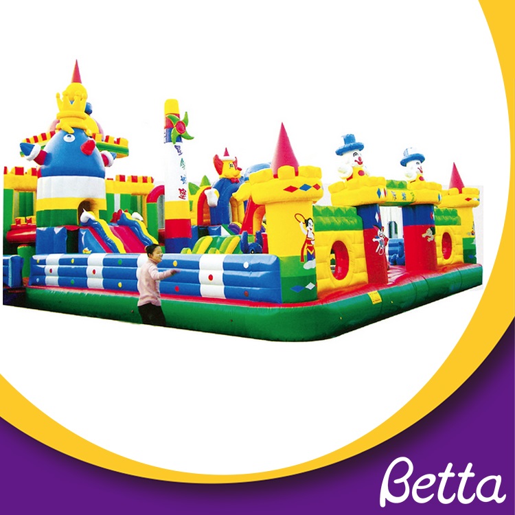 Bettaplay giant rampage jumping inflatable bounce.jpg Bettaplay العملاق الهيجان القفز نفخ Bounce.jpg