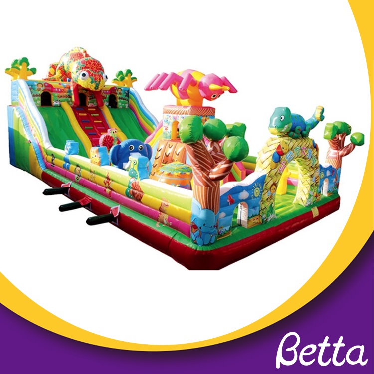Bettaplay Large inflatable bounce castle.jpg Bettaplay قلعة ترتد كبيرة قابلة للنفخ.jpg