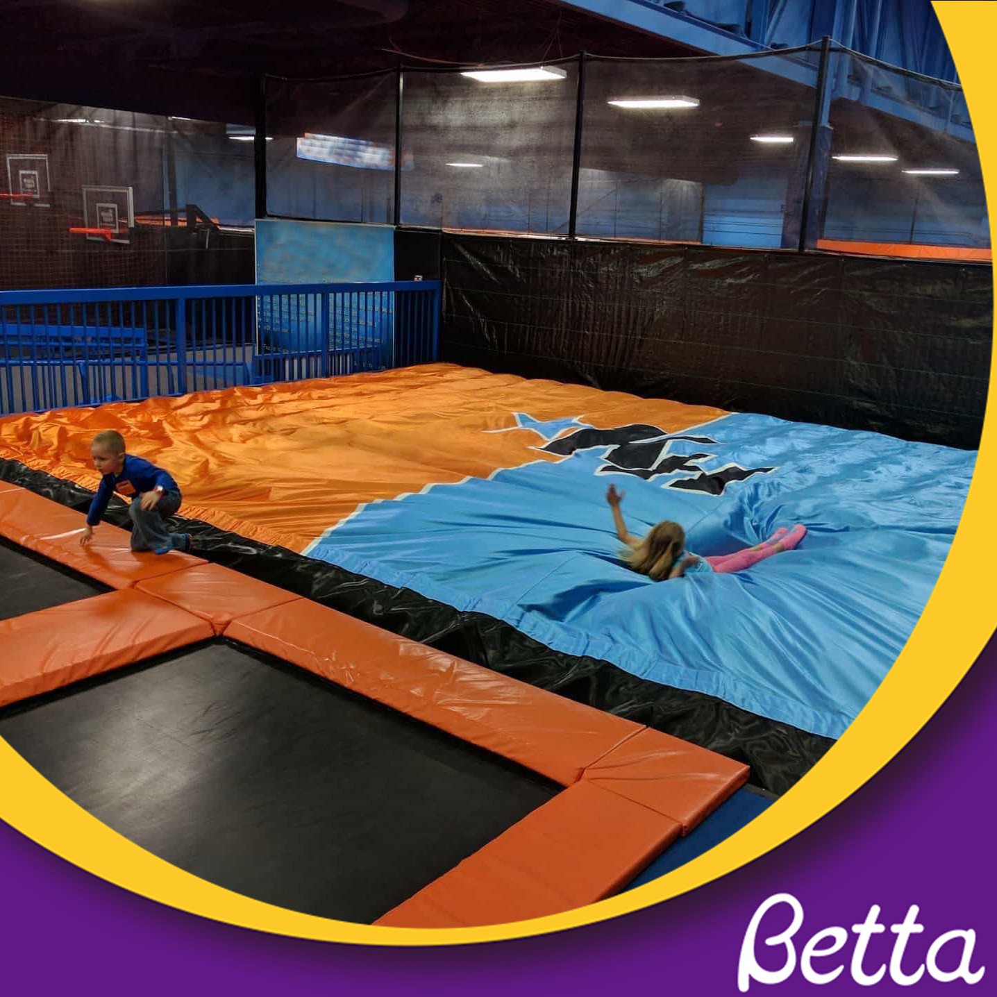Giant Trampoline Park Jump Air Bag (2).jpg كيس الهواء العملاق للترامبولين بارك (2).jpg