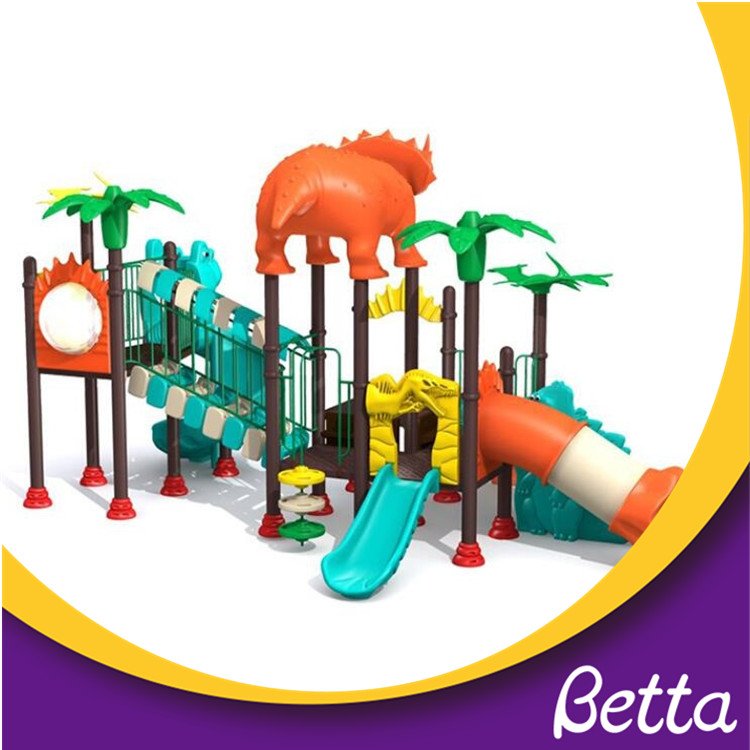 Jurassic outdoor playground 11.jpg Parque infantil al aire libre Jurásico 11.jpg