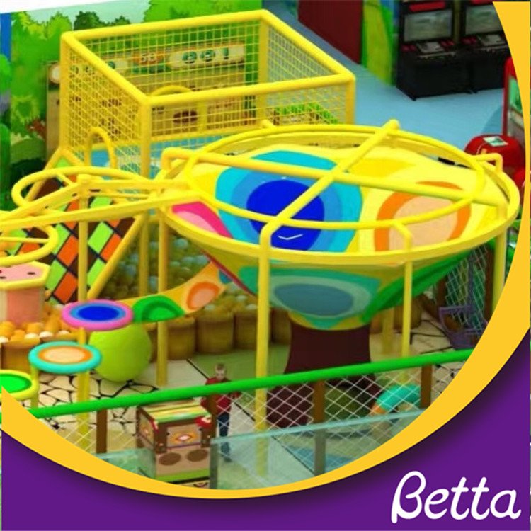  Крытая игровая площадка 5, связанная крючком