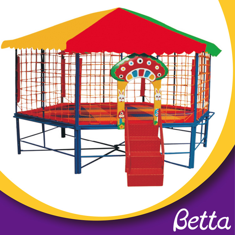 Bettaplay Professional дети прыгают на батуте на открытом воздухе park.jpg