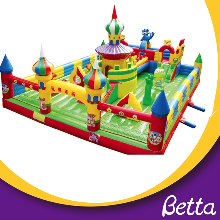 Bettaplay Popular inflatable bounce house.jpg Bettaplay منزل ترتد شعبي قابل للنفخ.jpg