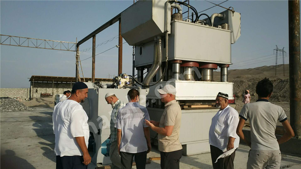 HARSLE Door embossing machine in Uzbekistan (5) HARSLE门压花机在乌兹别克斯坦(5)