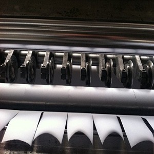 blades on the slitting machine.jpg