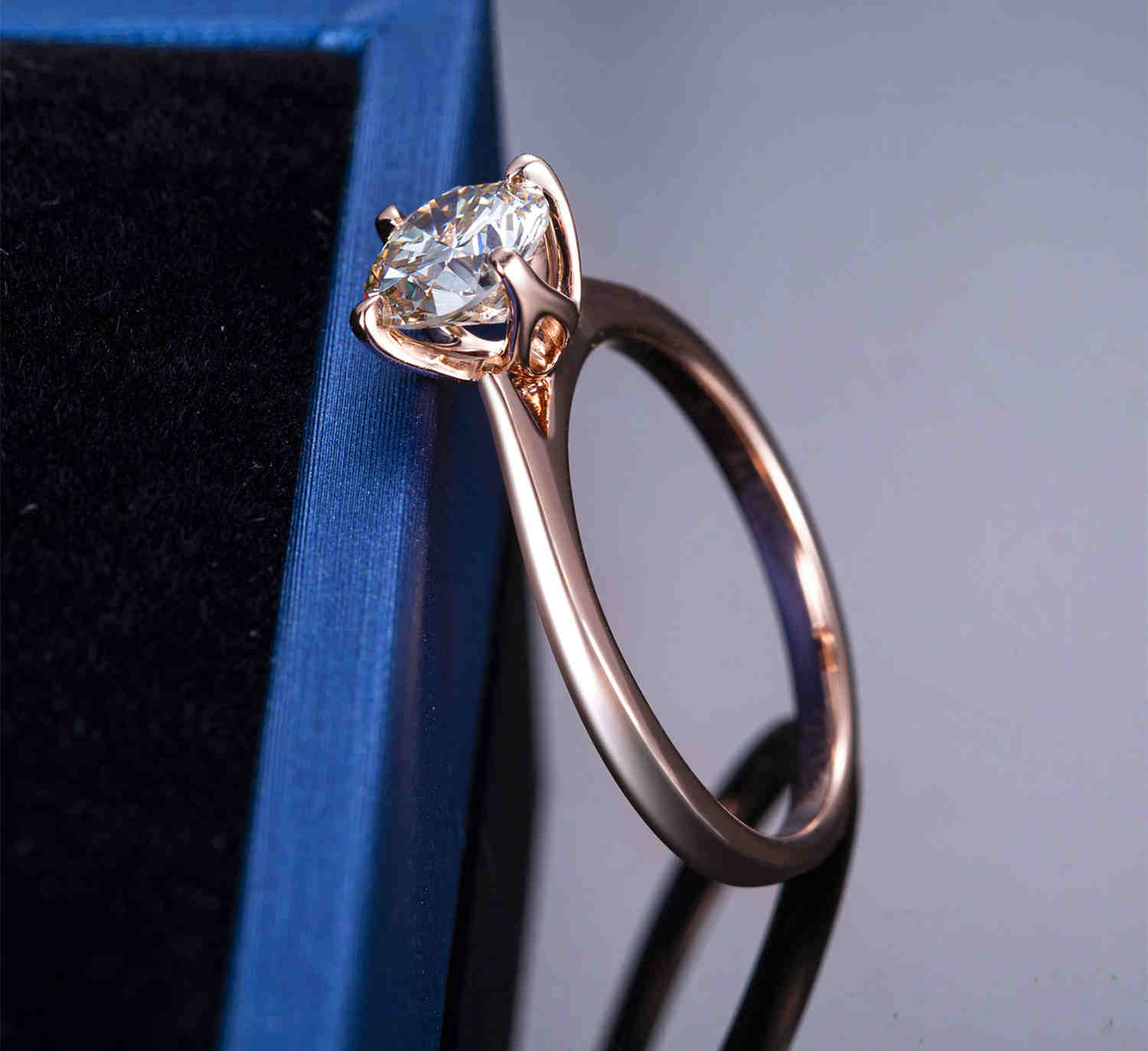 モアサナイトリング